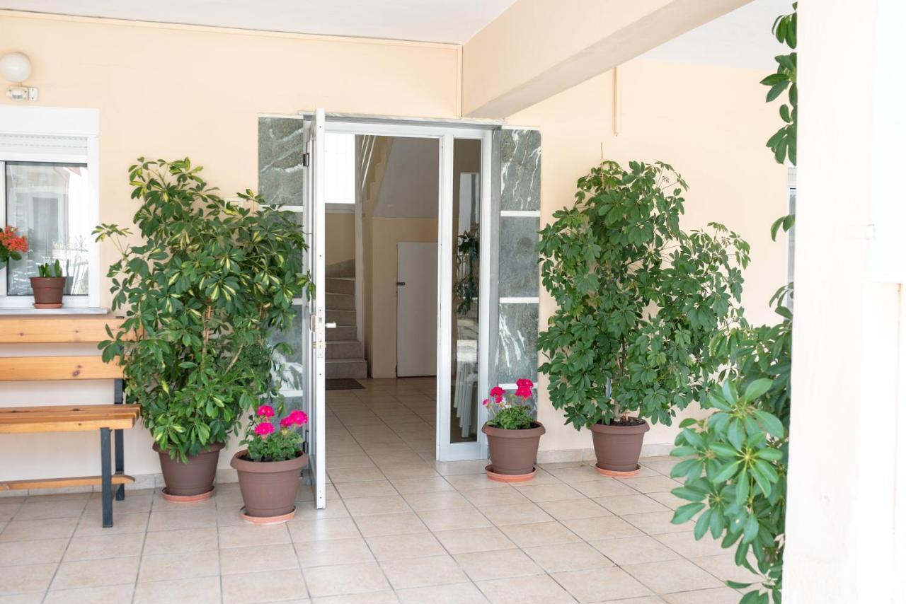Μpasias Apartments Paralía Kültér fotó