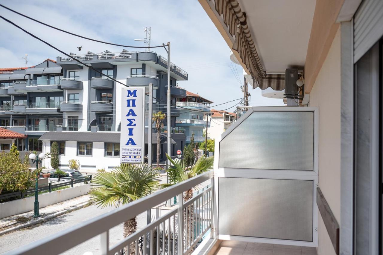 Μpasias Apartments Paralía Kültér fotó